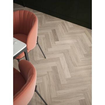 Herringbone Tartas Oak 1.46m2 AC4 (9054) 12 x 90 x 450mm 1.45 Sq M (1.74sq Yrd)