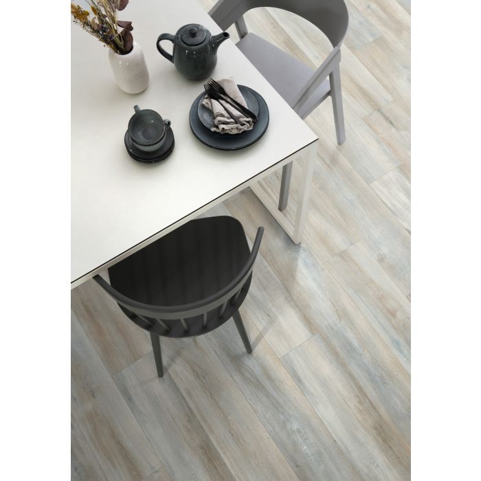 8mm Aqua Epl068 Dark Abergele Oak (32) 1.99m2 1292 x 193 x 8mm